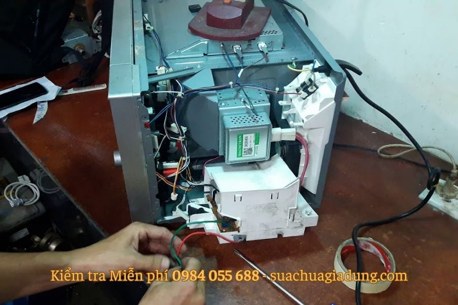 Sửa lò vi sóng tại nhà Hà Nội